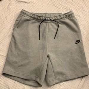 Nike Men's Sportswear Tech Fleece Shorts Grey Black Size L NEW WITH TAGS!